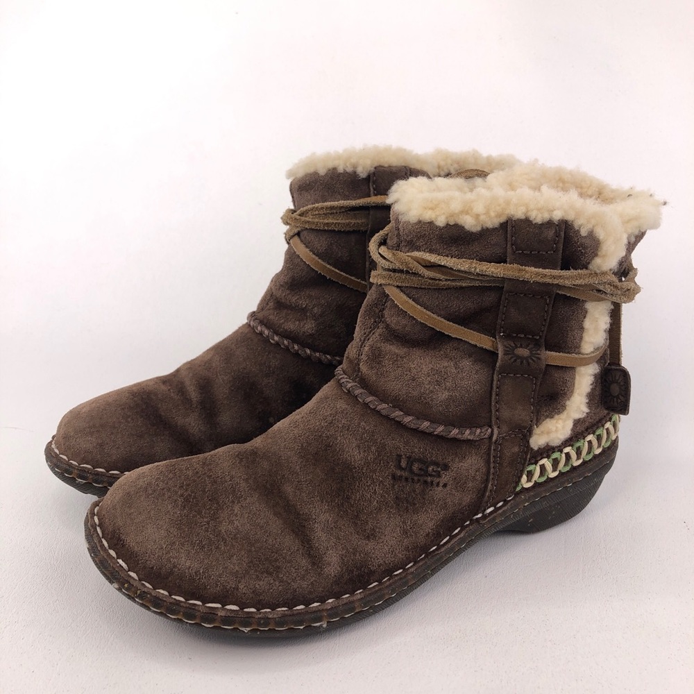 UGG Cove Brown Leather Winter Ankle Boots 7 - Picture 3 of 12
